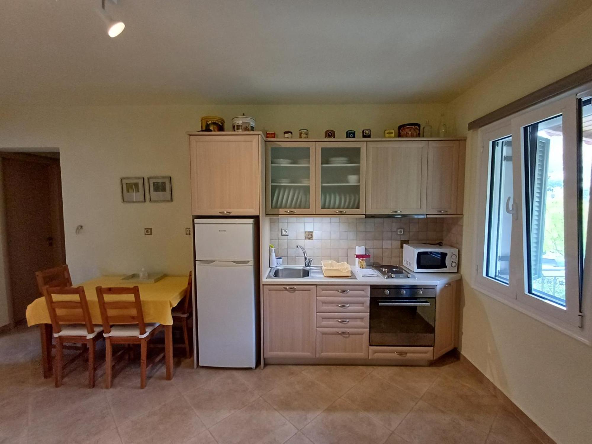 Ktima Pyroessa Apartments - Yellow Apartment Thanos Buitenkant foto